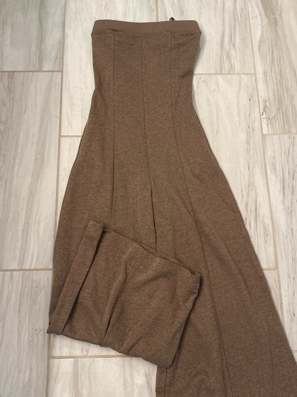 DAVI & DANI Strapless Brown Knit Maxi Dress